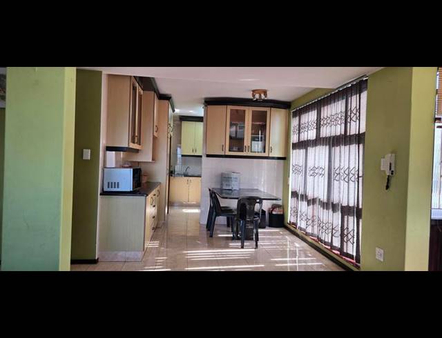 3 BEDROOM APARTMENT FOR SALE IN BEREA